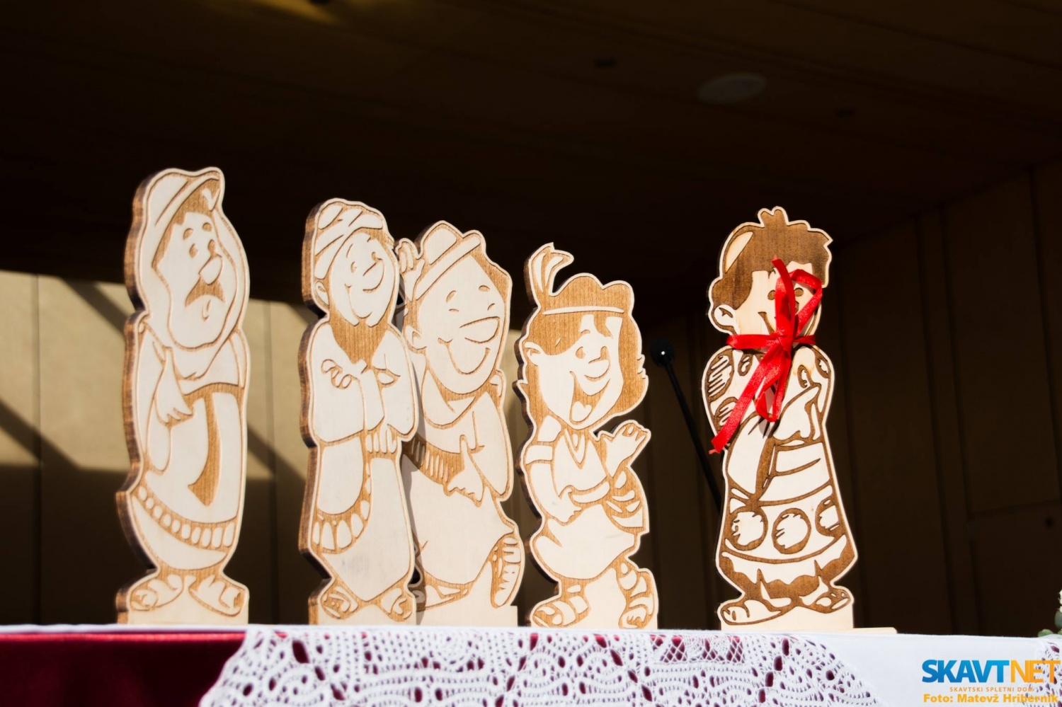 "Skavt, ne boj se, sledi moji slédi."