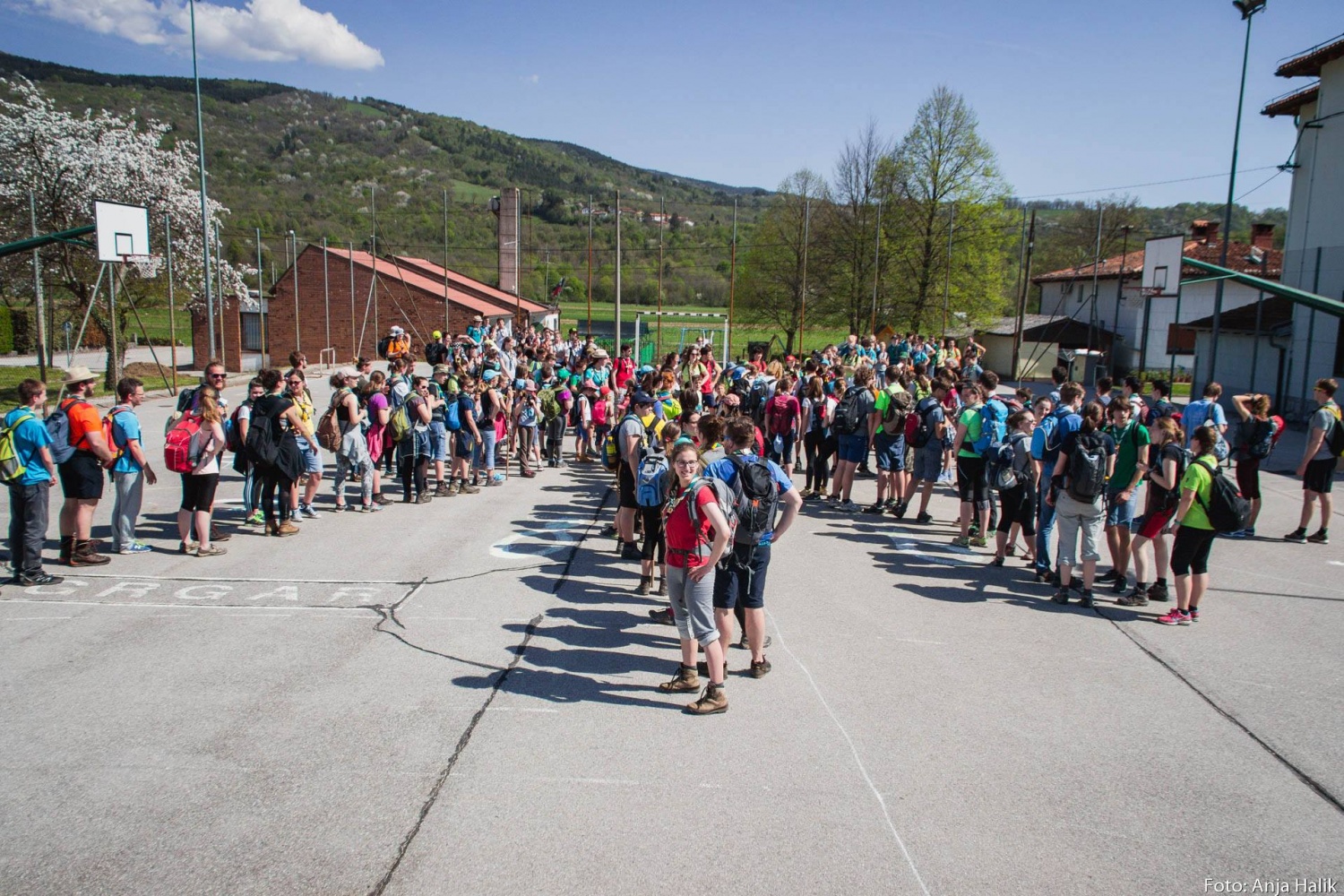 "Skavt, ne boj se, sledi moji slédi."