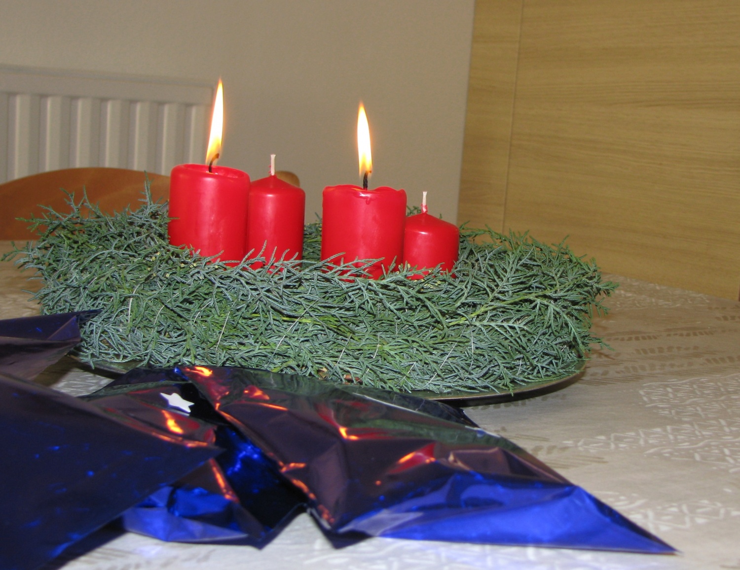 Da bi bili povezani in ne uklenjeni