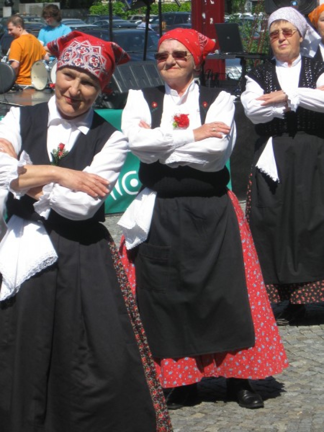 Skavtske barve pred Maximarketom