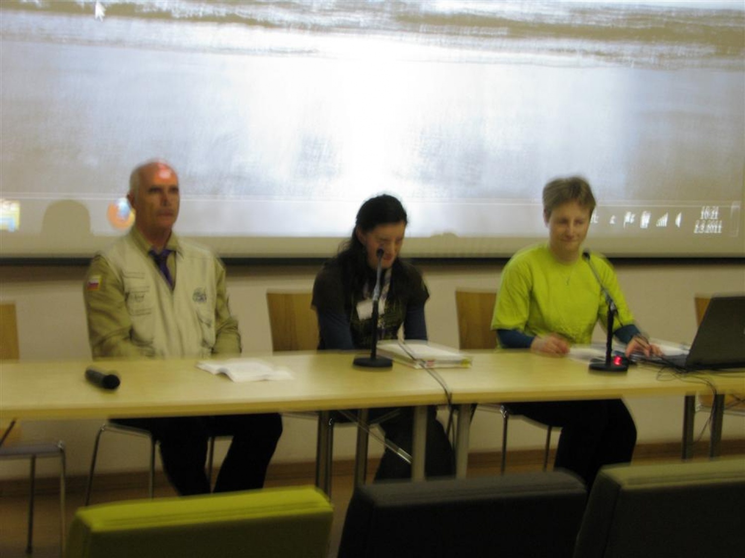 Konferenca "Medgeneracijsko sodelovanje: Pogled mladih", ki se je odvijala v Ljubljani in na kateri so izredno aktivno vlogo odigrali skavti - sedanji voditelji in tisti, ki so zdaj že na drugih mestih  v družbi, je prinesla veliko svežih idej.