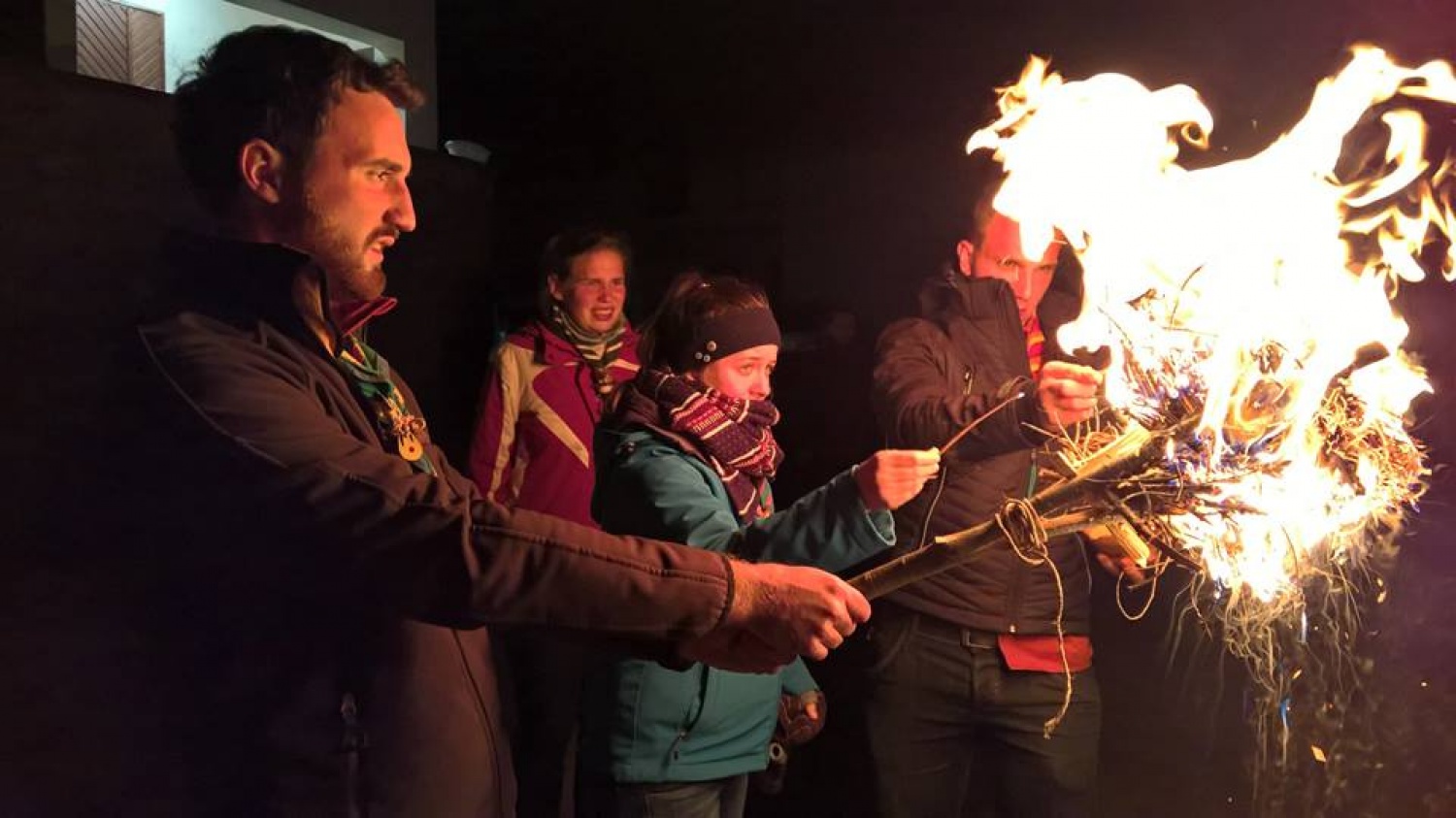 Ta veseli dan ali državni posvet starih volkov