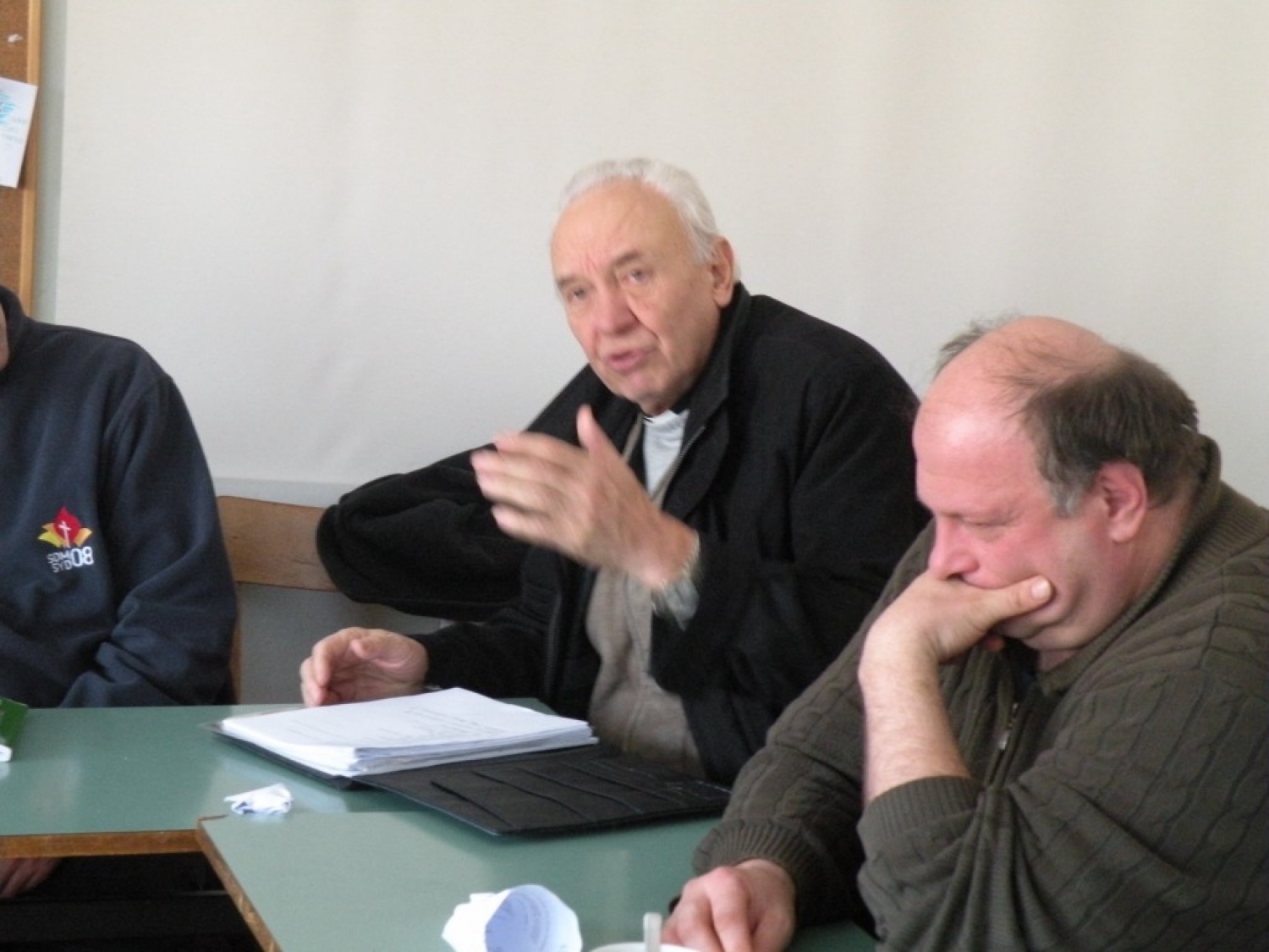 Škof Jurij deli svoje besede