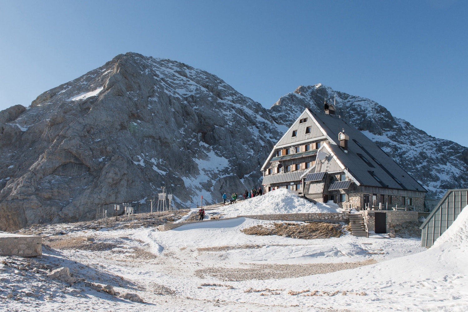 Se samo zdi ali tudi na Kredarici res gori?