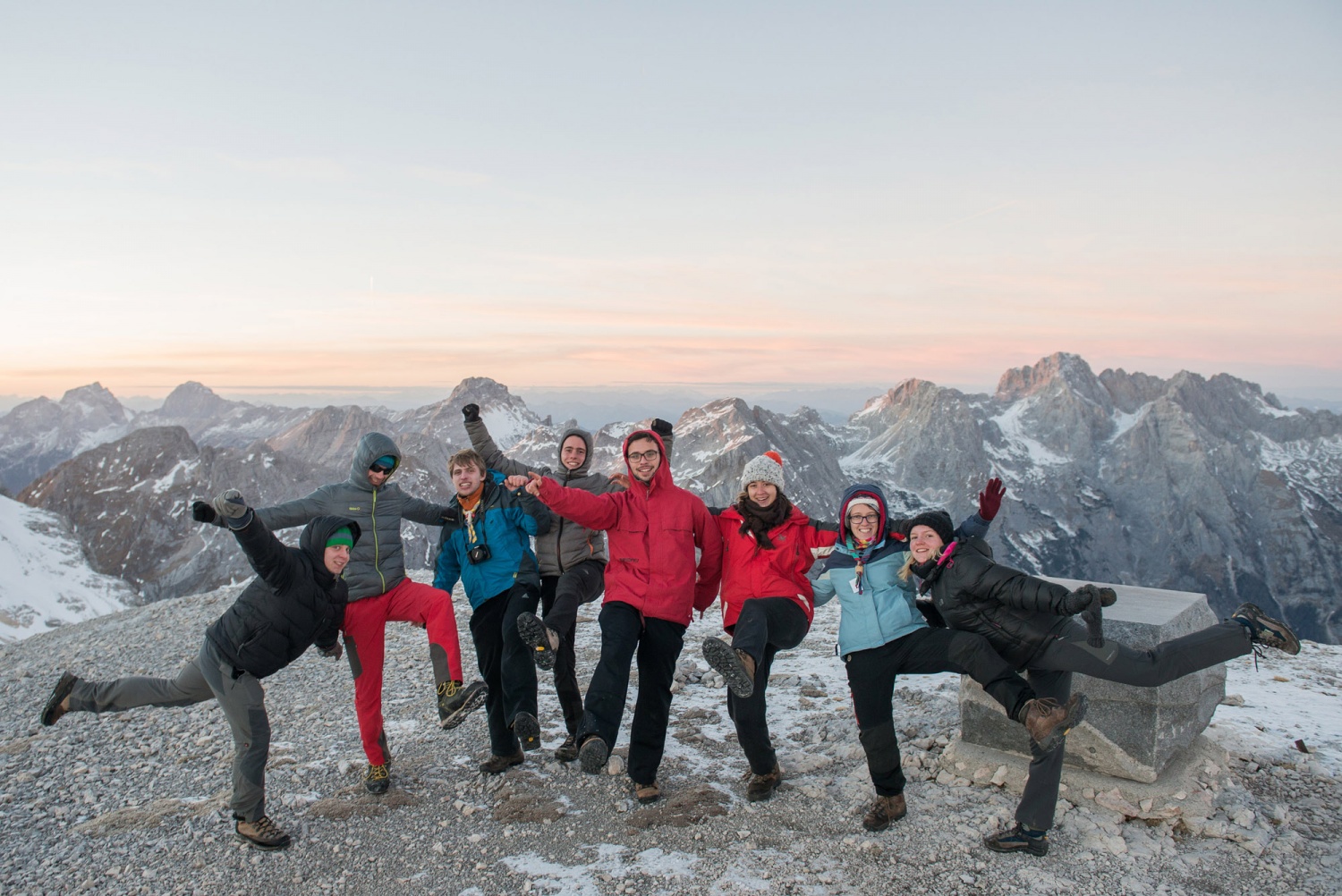 Se samo zdi ali tudi na Kredarici res gori?