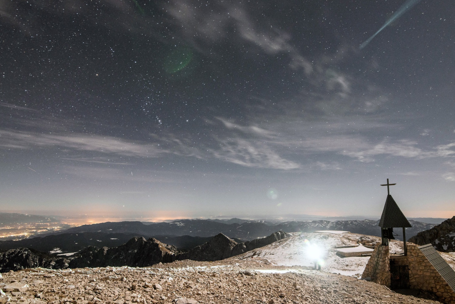 Se samo zdi ali tudi na Kredarici res gori?