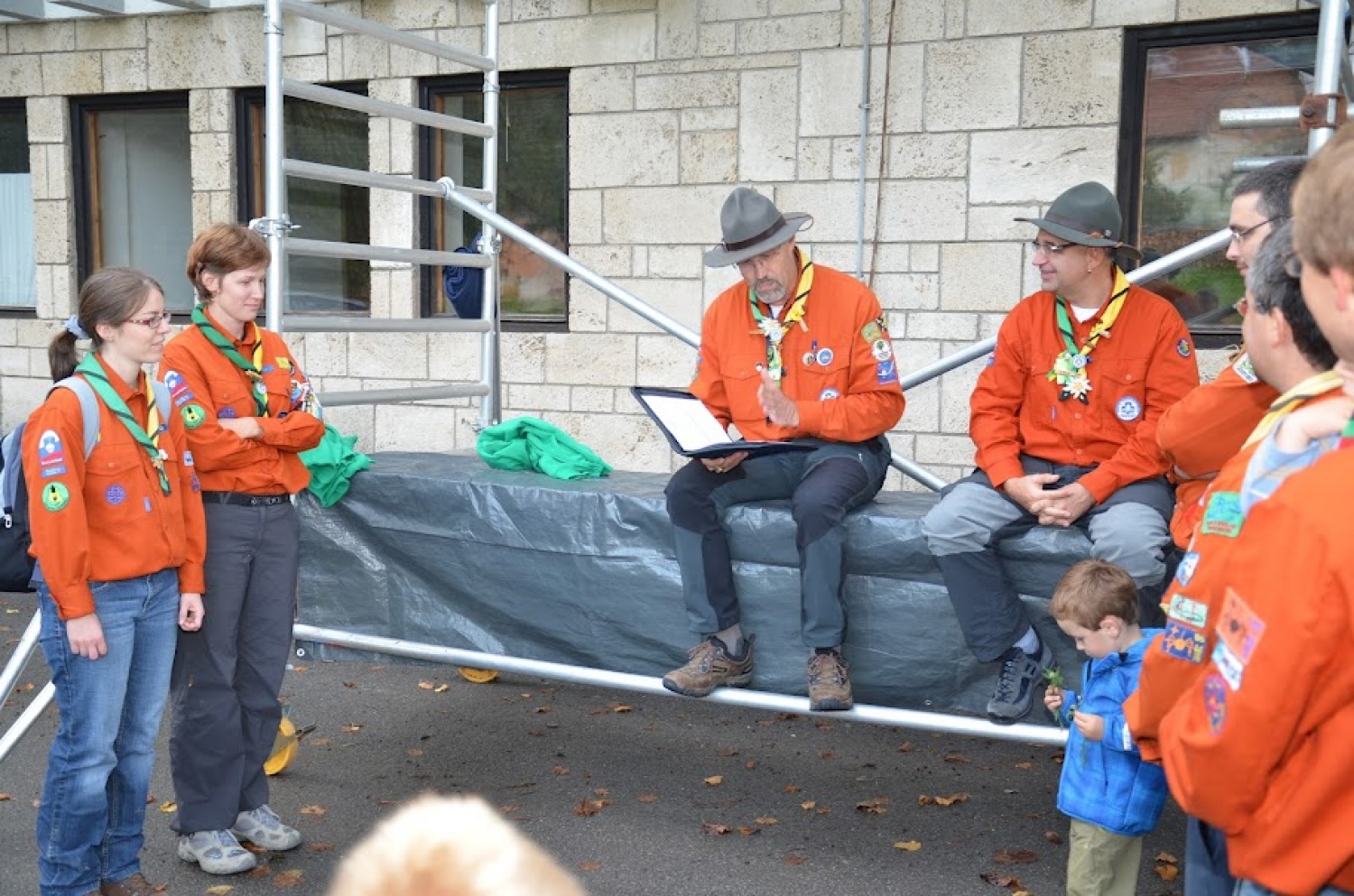 Iz stega v bratovščino