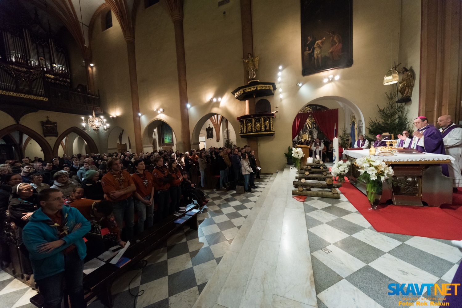 FOTO in VIDEO: Čuj, res gori!