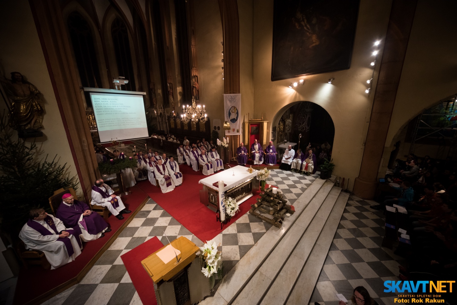 FOTO in VIDEO: Čuj, res gori!