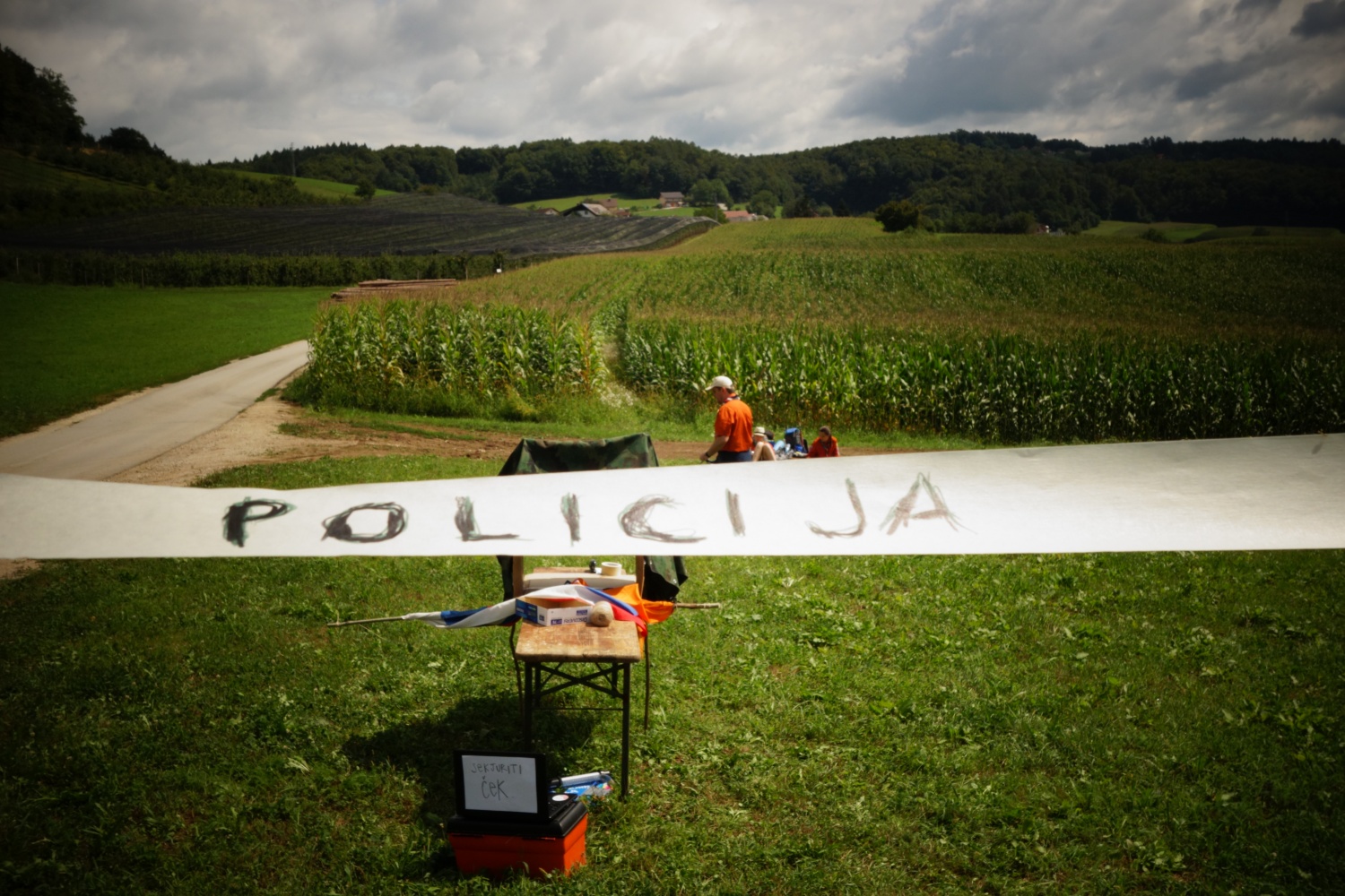 Poleti zdaj, z menoj v skavtski raj ...