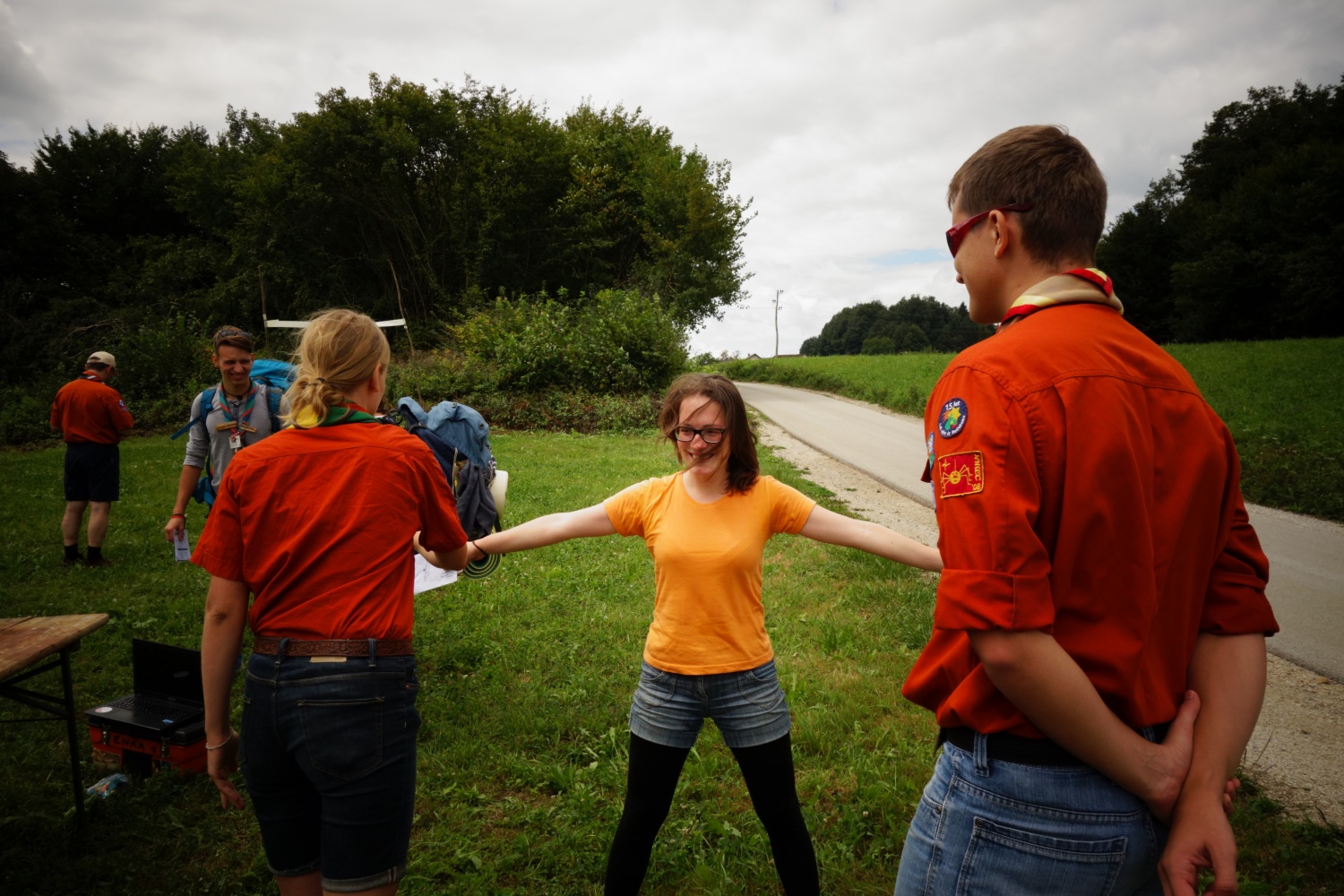 Poleti zdaj, z menoj v skavtski raj ...