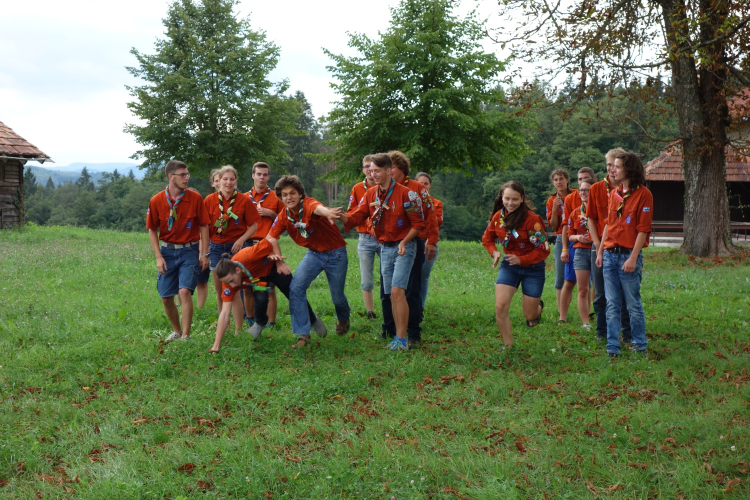 Poleti zdaj, z menoj v skavtski raj ...