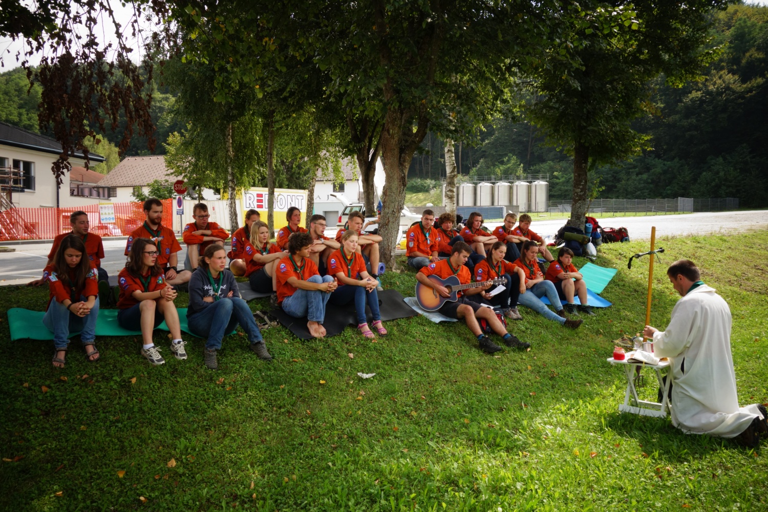 Poleti zdaj, z menoj v skavtski raj ...