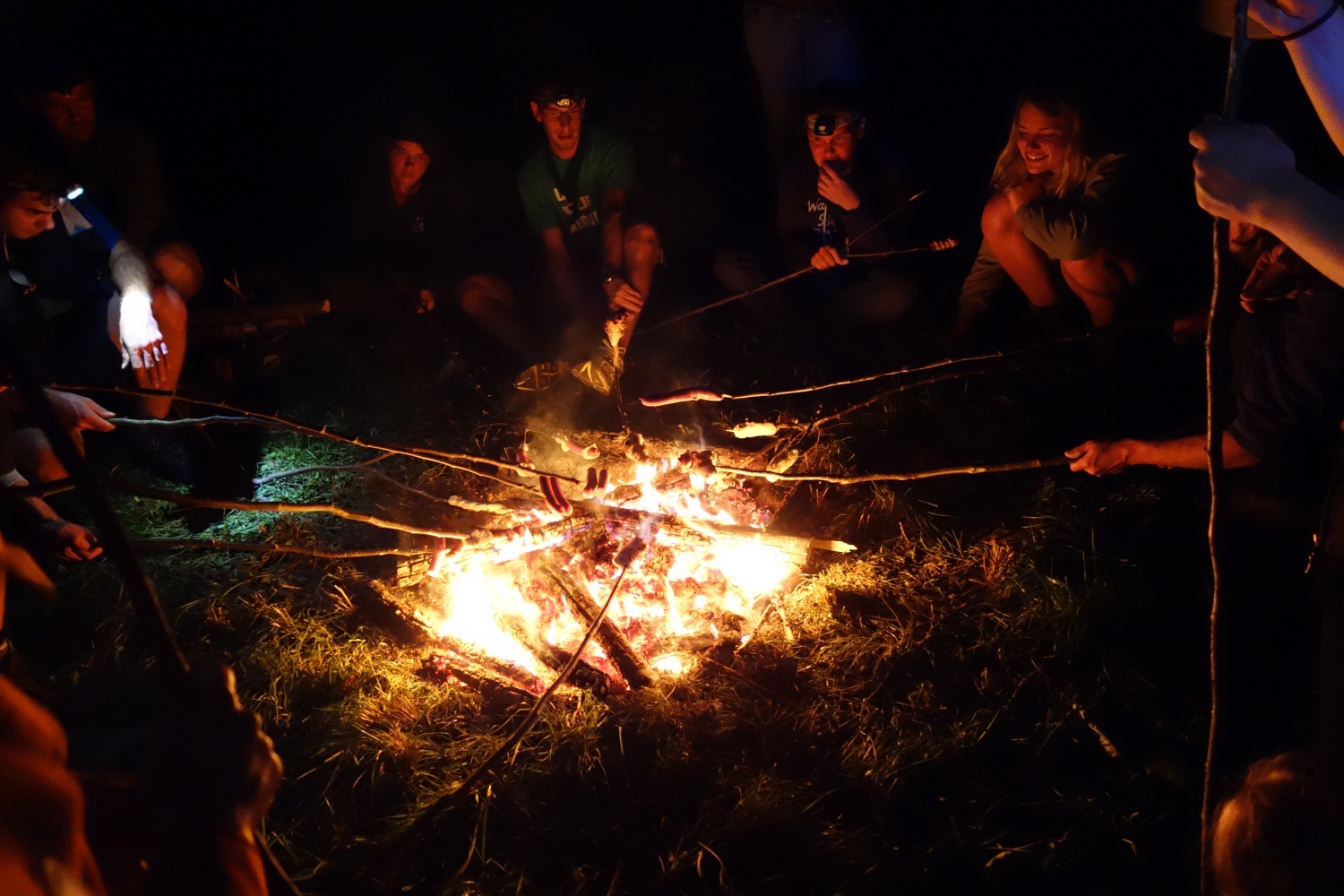 Poleti zdaj, z menoj v skavtski raj ...