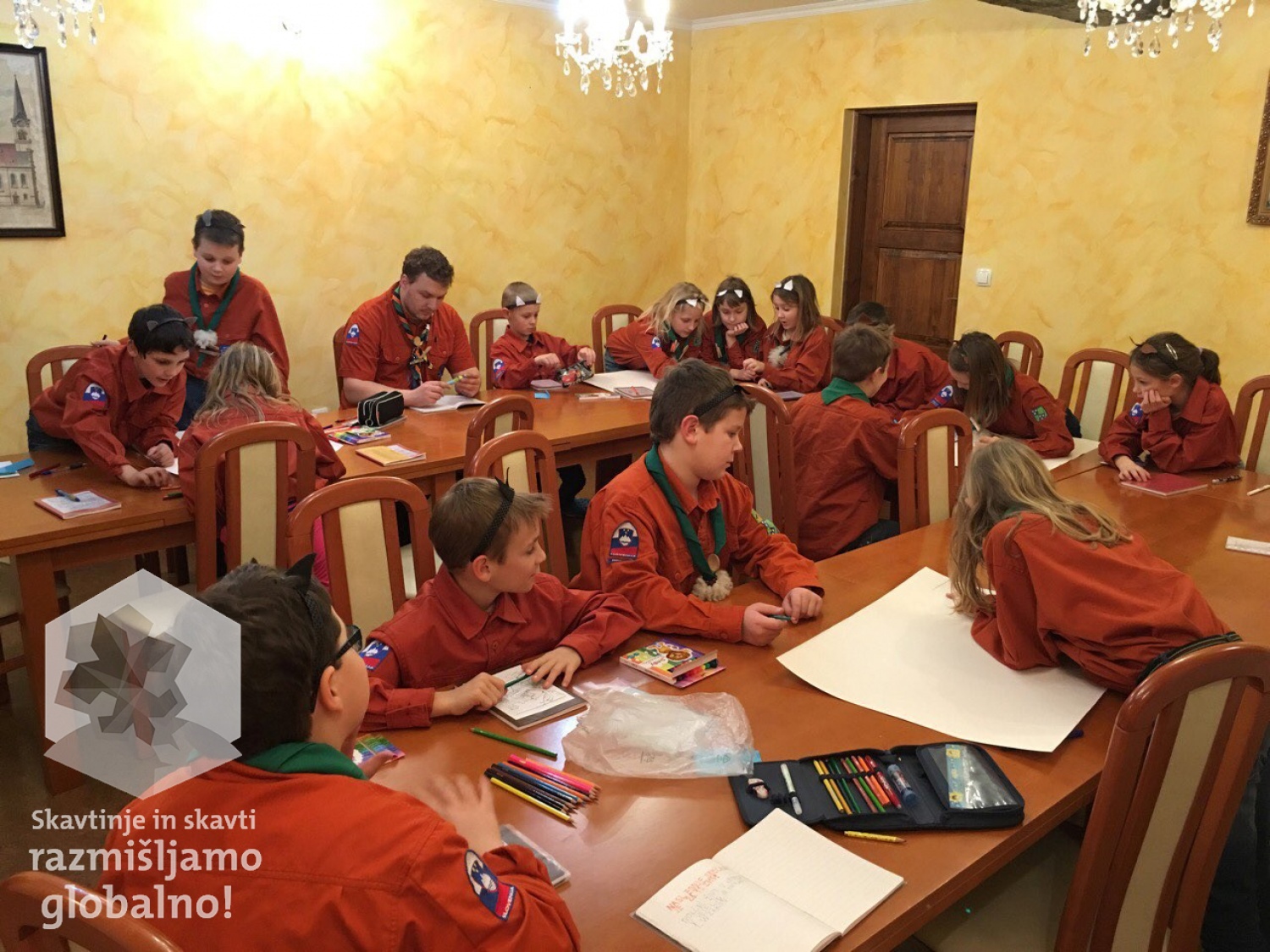 Tudi nekaj teoričnega znanja nam v življenju ne škodi – potrebno ga je samo nadgraditi z izkušnjami. Mi se bomo trudili, da bomo to storili.