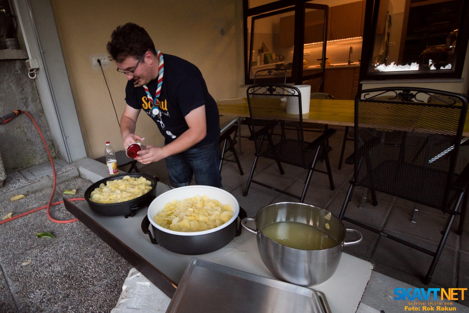 Luka kuha večerjo - T'minsko friko.