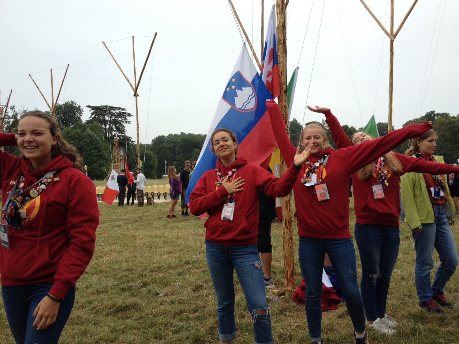 Jutranji dvig zastave.