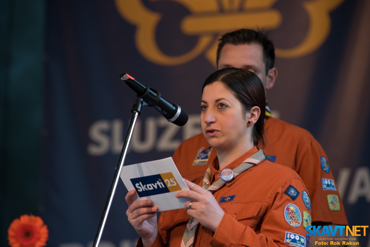 “Kako lahko mi spremenimo svet na boljše? Kaj je skavtstvo? Je dogodivšina, je vzgoja, je norost, ki deluje. To smo mi, ki puščamo sled.”