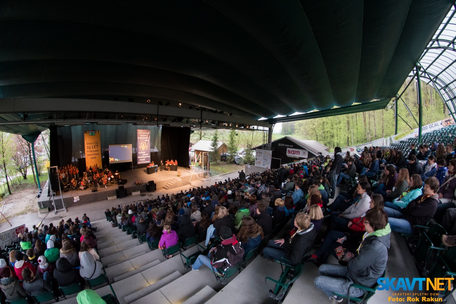 In s sliko smo se že vrnili v studo oddaje Pusti sled, kjer se je odvijal drugi del boja.