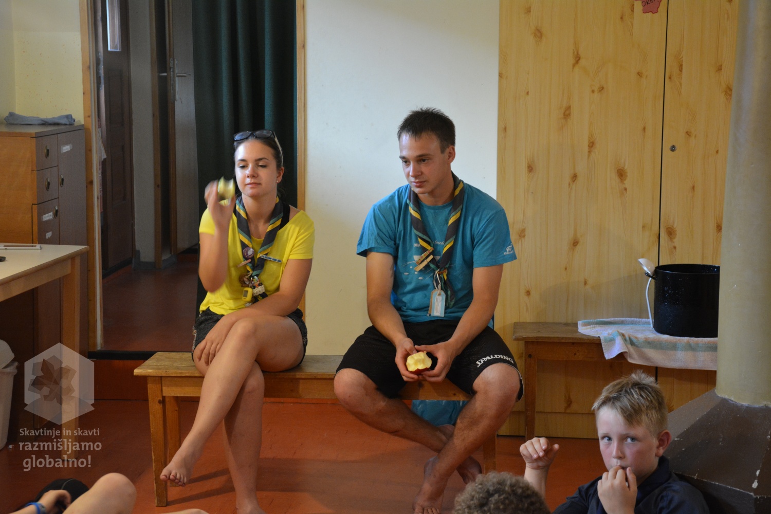 Popotovanje jabučka iz Kitajske – zgodba iz poletnega volčjega tabora Novo Mesto 1