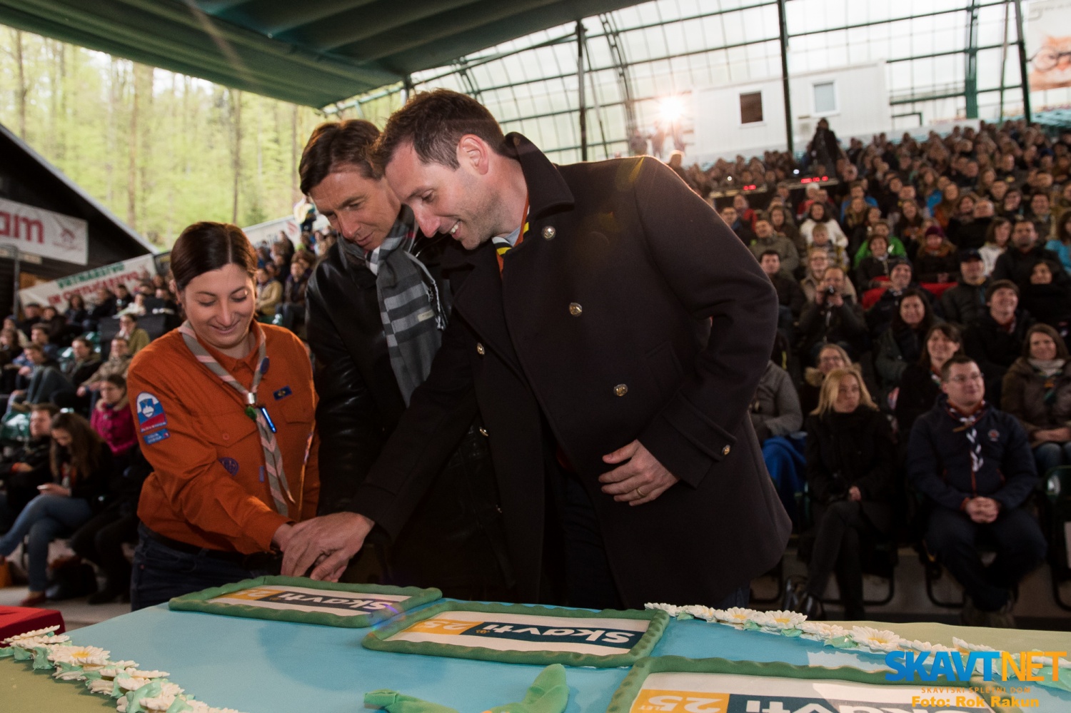 Slavnostna akademija se je zaključila s torto...