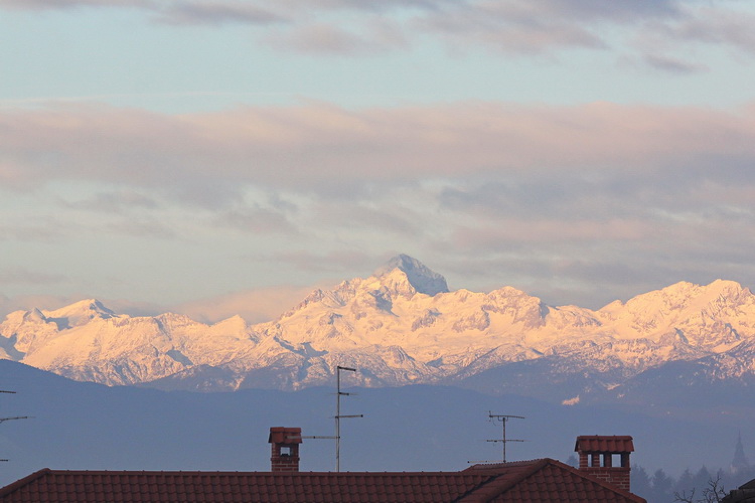 Novoletni jutranji pogled na Triglav