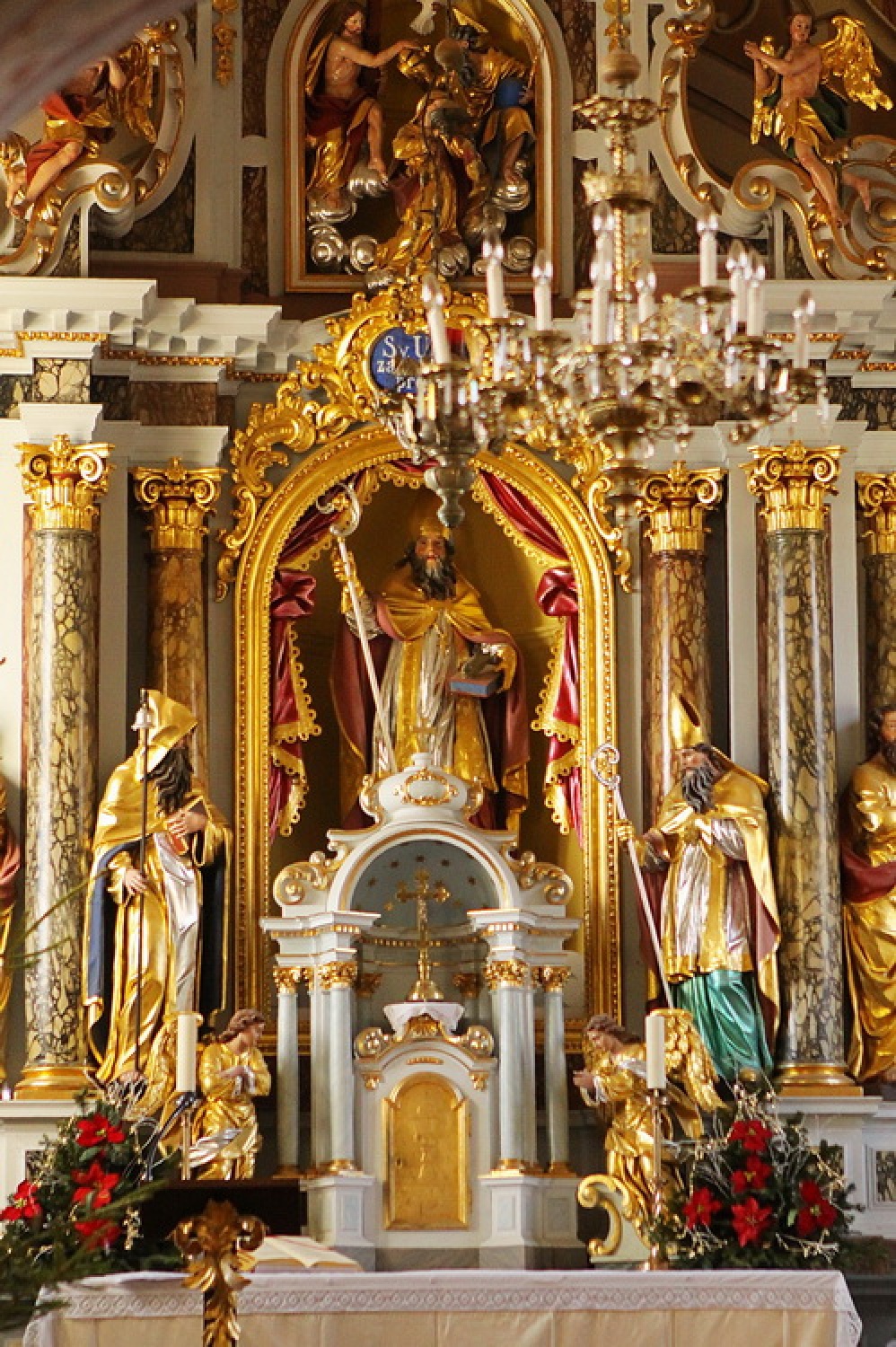 Oltar v cerkvi sv. Urha