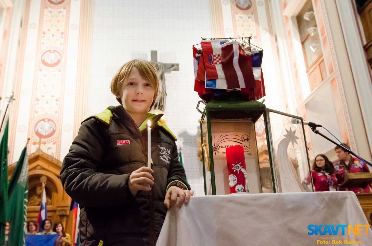 FOTO IN VIDEO:Prejeli smo Luč!