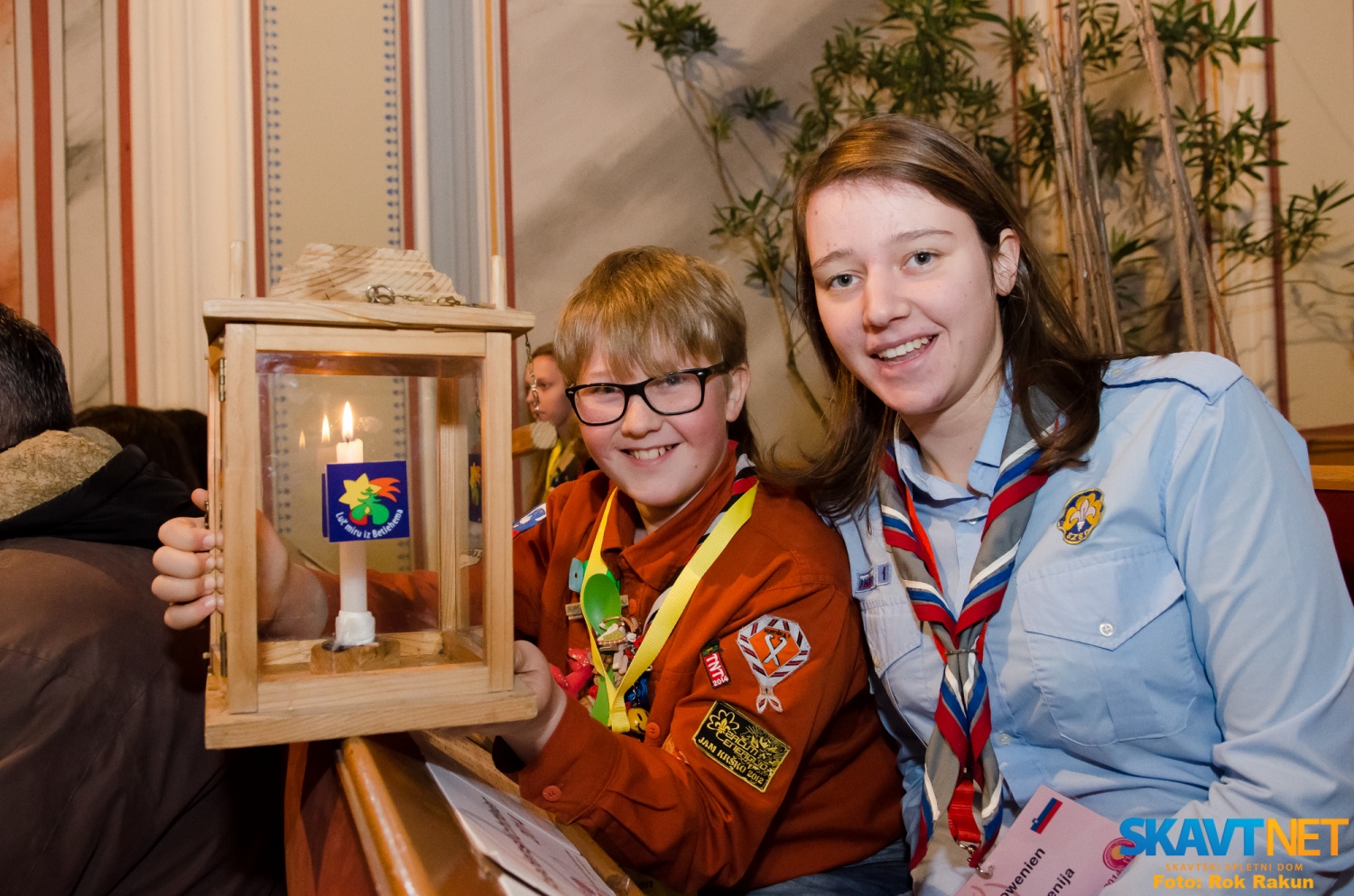 FOTO IN VIDEO:Prejeli smo Luč!