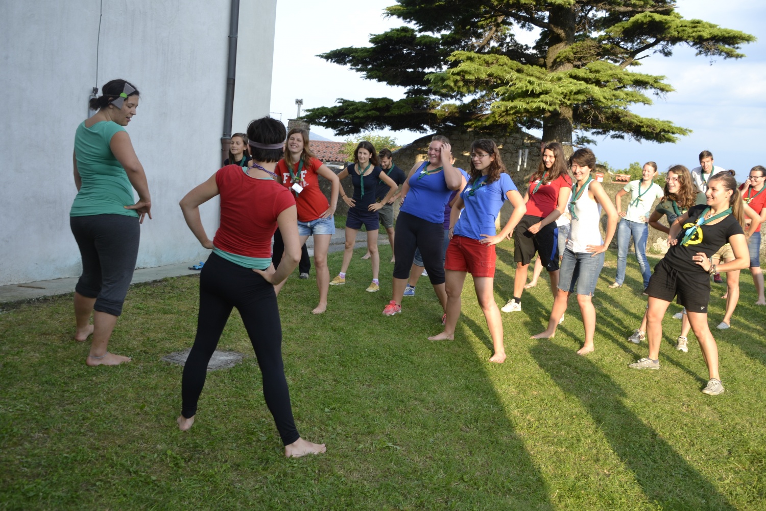 Aerobika z Vesno in Chanel.