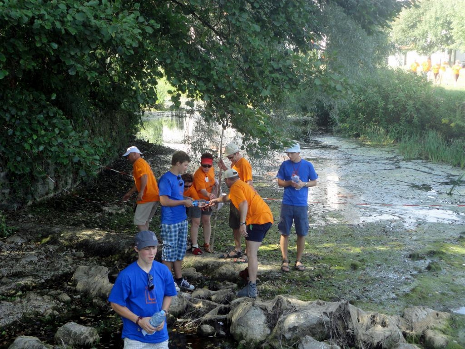 Na letošnjem taboru odraslih skavtinj in skavtov "Veter v jadra", so se spletle marsikatere vezi in ena od teh je bilo tudi povabilo Nevenke in Metke iz BOKSS Ribnica – Dolenja vas: "Naši mladi pripravljajo že vrsto let konec avgusta nekaj posebnega za odrasle – Oratorij Plus. Dogodek, ki je edinstven v Sloveniji, se nama zdi odličen in je vreden ogleda!" Pa sva šla ...