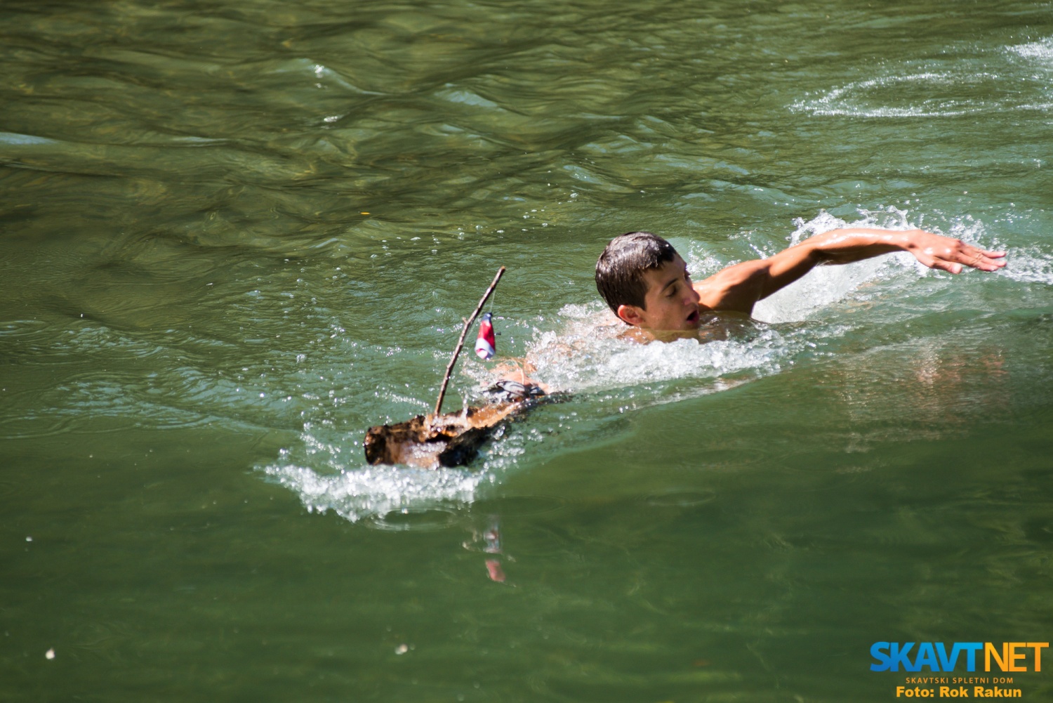 FOTO in VIDEO: Vodi svoj kanu!