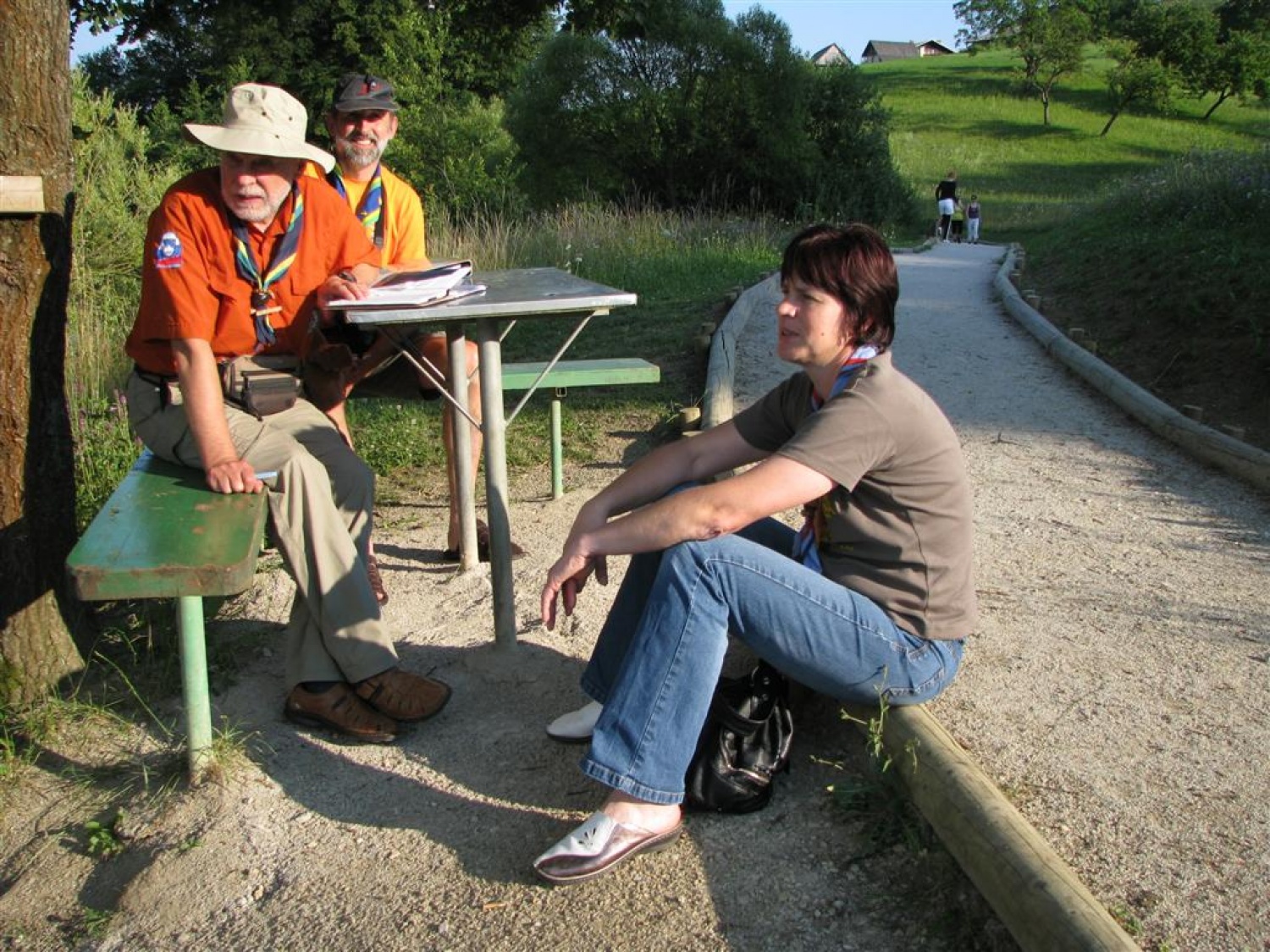 Ob Šmartinskem jezeru pri Celju so trenerji Skavtske akademije ZBOKSS načrtovali nadaljevanje programa. Rezervirajte si jesenske termine.