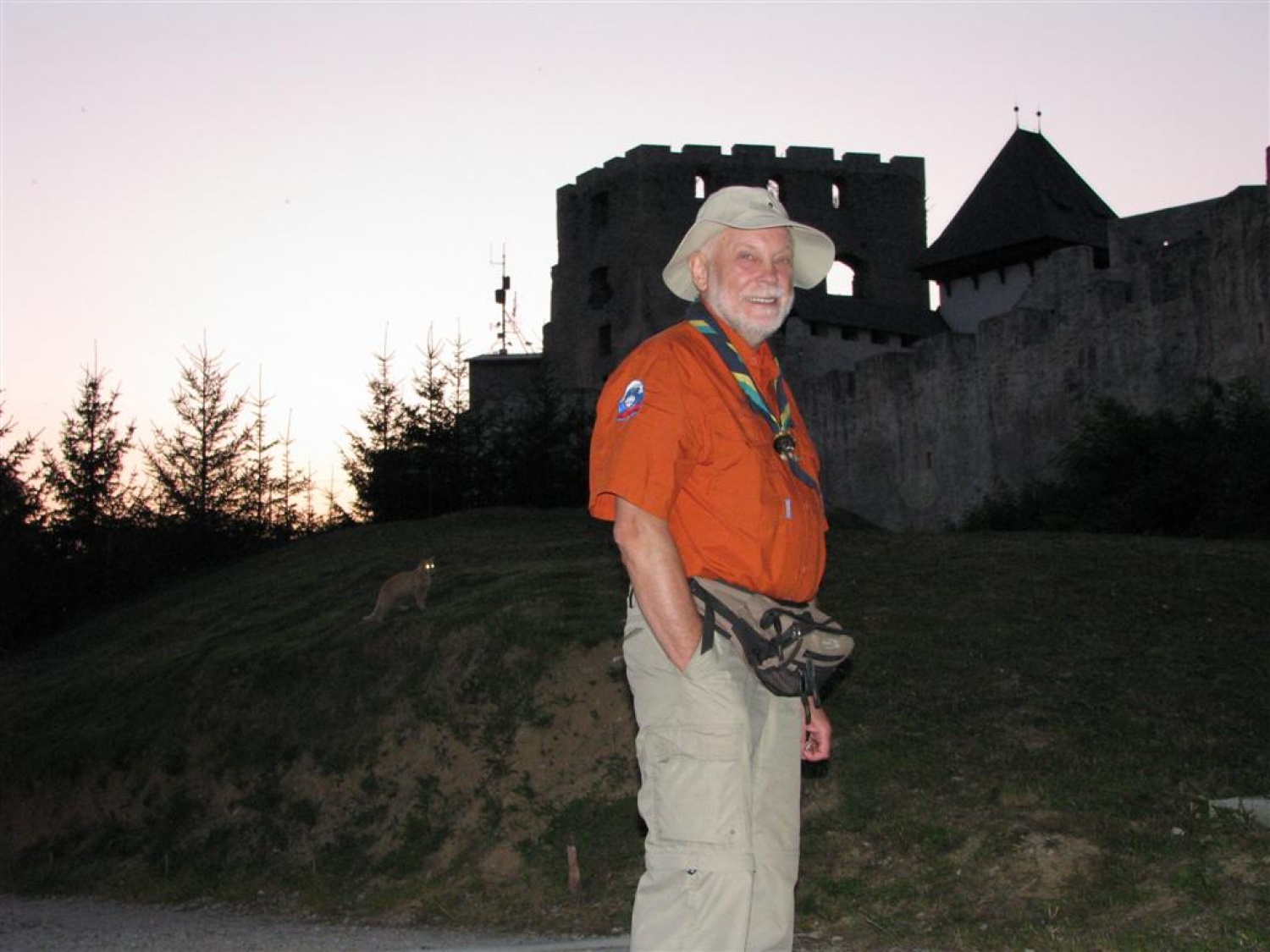 Ob Šmartinskem jezeru pri Celju so trenerji Skavtske akademije ZBOKSS načrtovali nadaljevanje programa. Rezervirajte si jesenske termine.