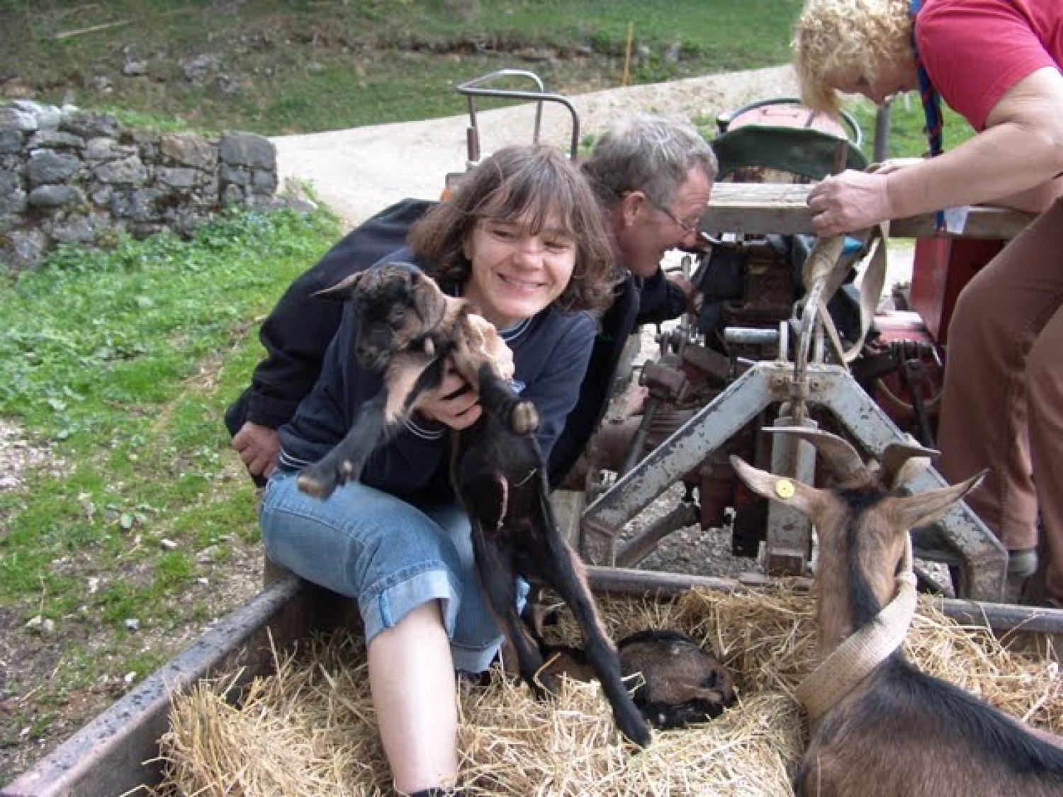 Prelepe tri dni nam je podaril Gospod. Nekaj treme zaradi izpitov in predstavljanja projektov za začetek, duhovno bogato puščavo, služenje na Matkovem in lep deževen dan za konec.