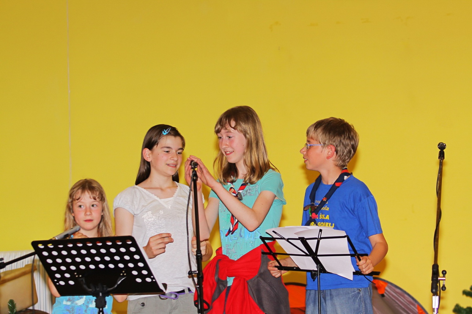 Otroci so preizkusili mikrofone