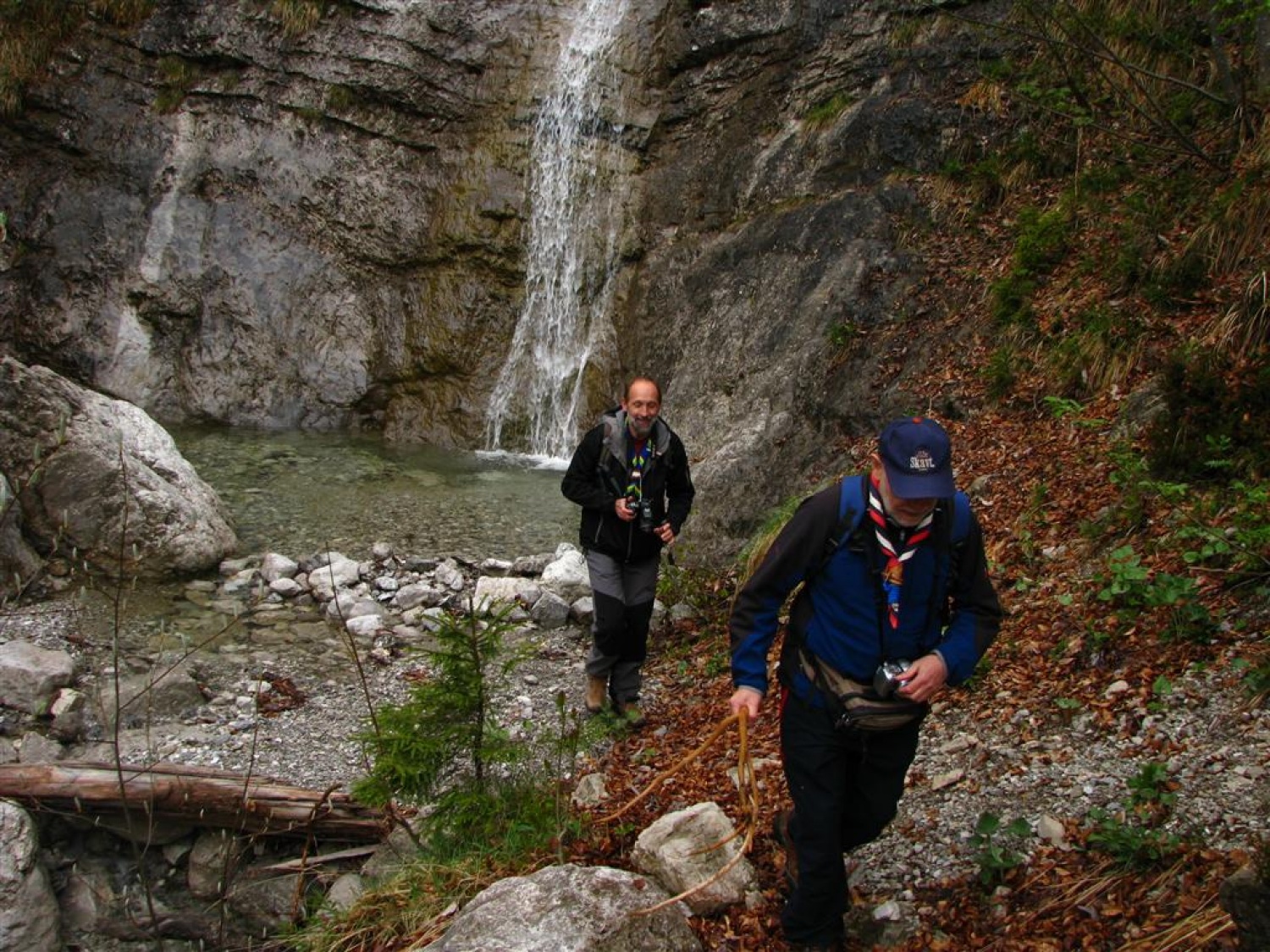 Vsi trije trenerji Skavtske akademije ZBOKSS smo se zbrali v Matkovem kotu, da bi načrtovali nadaljevanje druge ponovitve programa Skavt, se družili in povezali v trden tim.