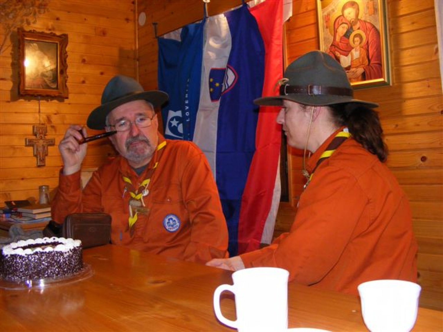 "Vzemite življenje kot igro in svet kot igrišče!" pravi B.P. in trop za pripravo zimovanja se je odločil, da bo rdeča nit našega letošnjega zimovanja Robert Baden-Powell.