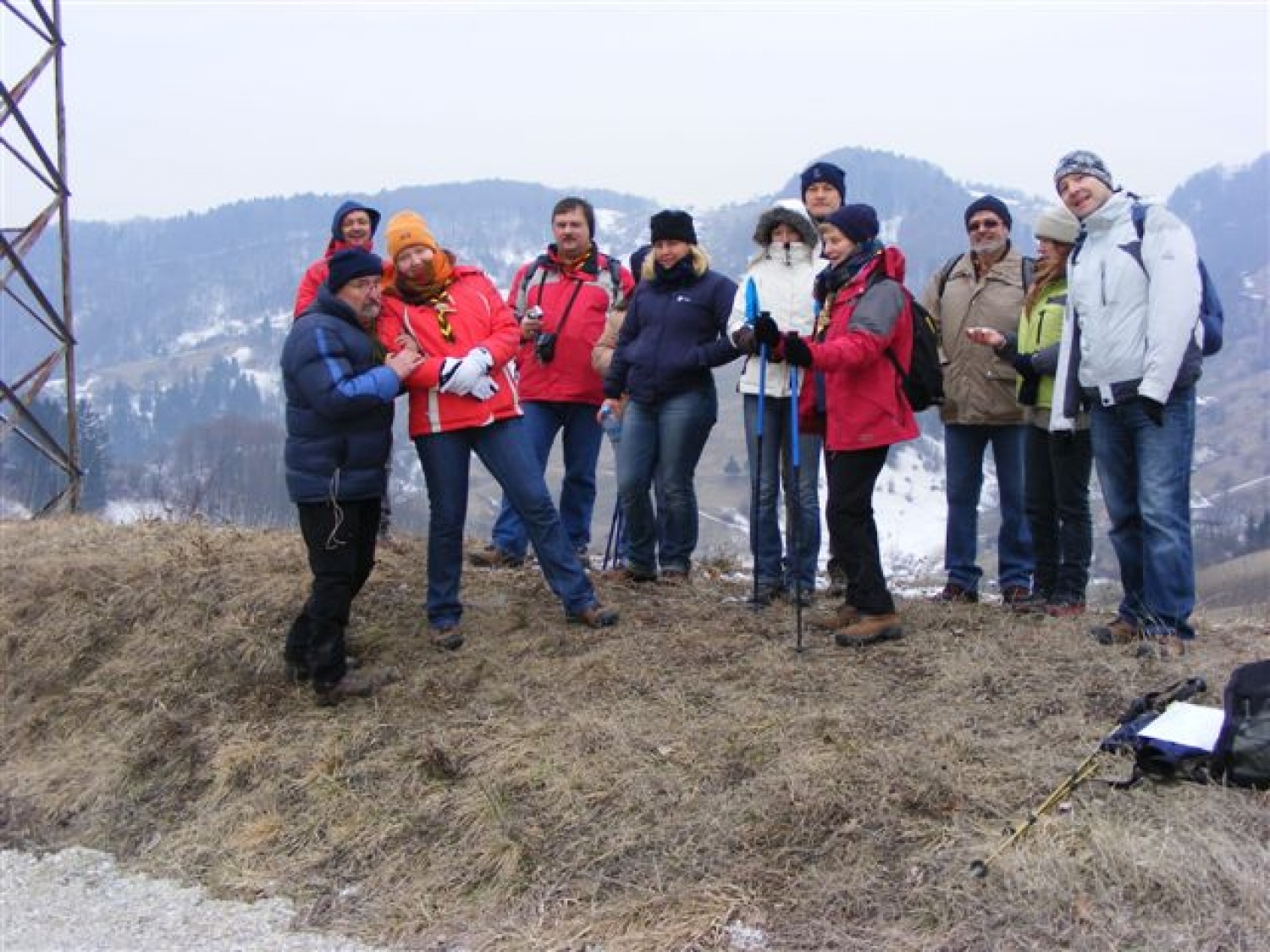"Vzemite življenje kot igro in svet kot igrišče!" pravi B.P. in trop za pripravo zimovanja se je odločil, da bo rdeča nit našega letošnjega zimovanja Robert Baden-Powell.