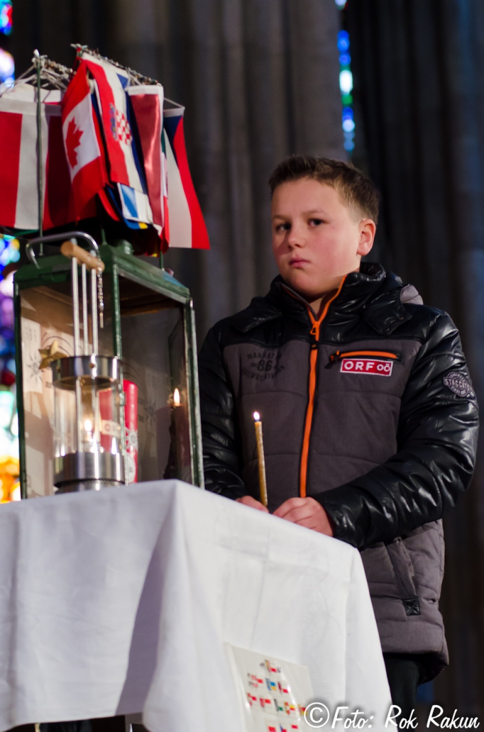 Luč miru iz Betlehema že v rokah slovenske delegacije