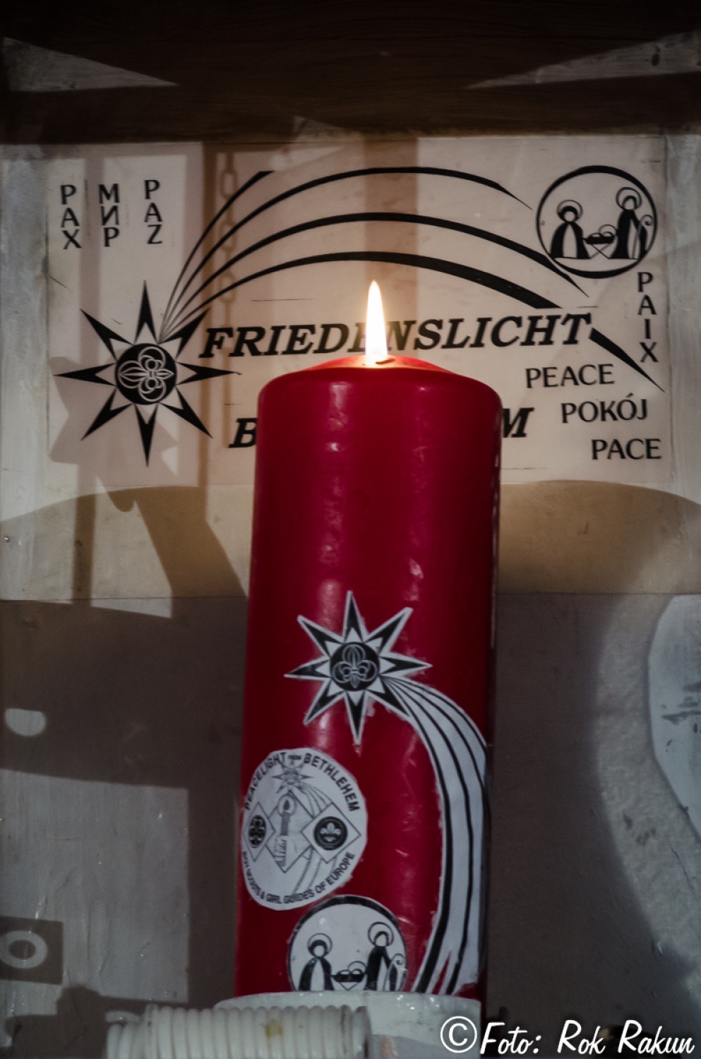 Luč miru iz Betlehema že v rokah slovenske delegacije