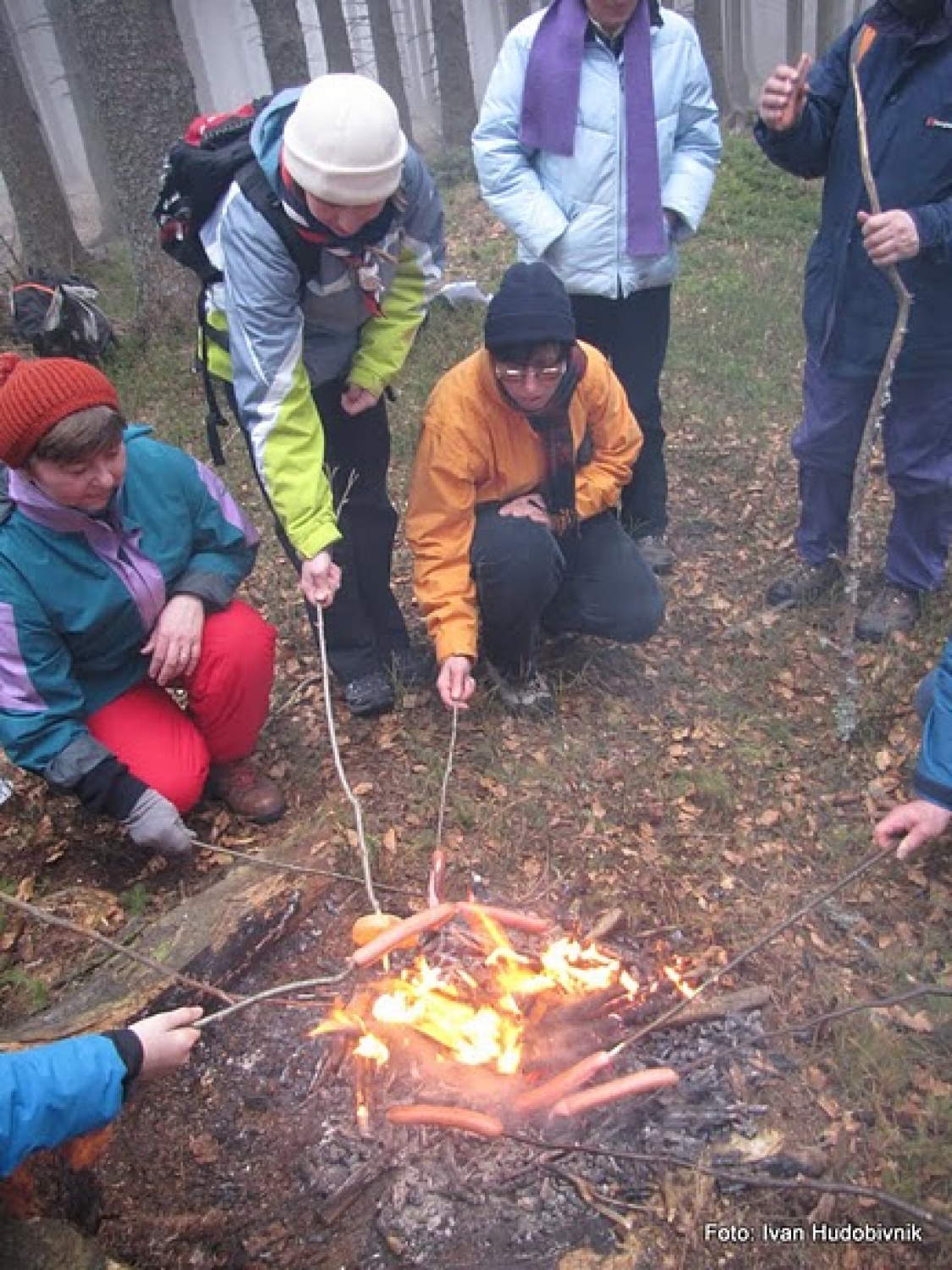 Kaj imajo skupnega naše skavtske družine in brat Stane Bešter? Marsikaj, a najnovejša je ta, da so si ukradli srce. Vsak je vsakemu ukradel vsaj majhen košček. Ne verjamete? Zgodilo se je na Pohorju, na zimskem taboru. Da se je to zgodilo, je kriv trop za pripravo tabora na čelu z Alenko, ki je dejavnosti treh dni tudi uspešno in potrpežljivo vodila. Izbral je namreč Don Boskove besede mladim: "Ukradli ste mi srce."