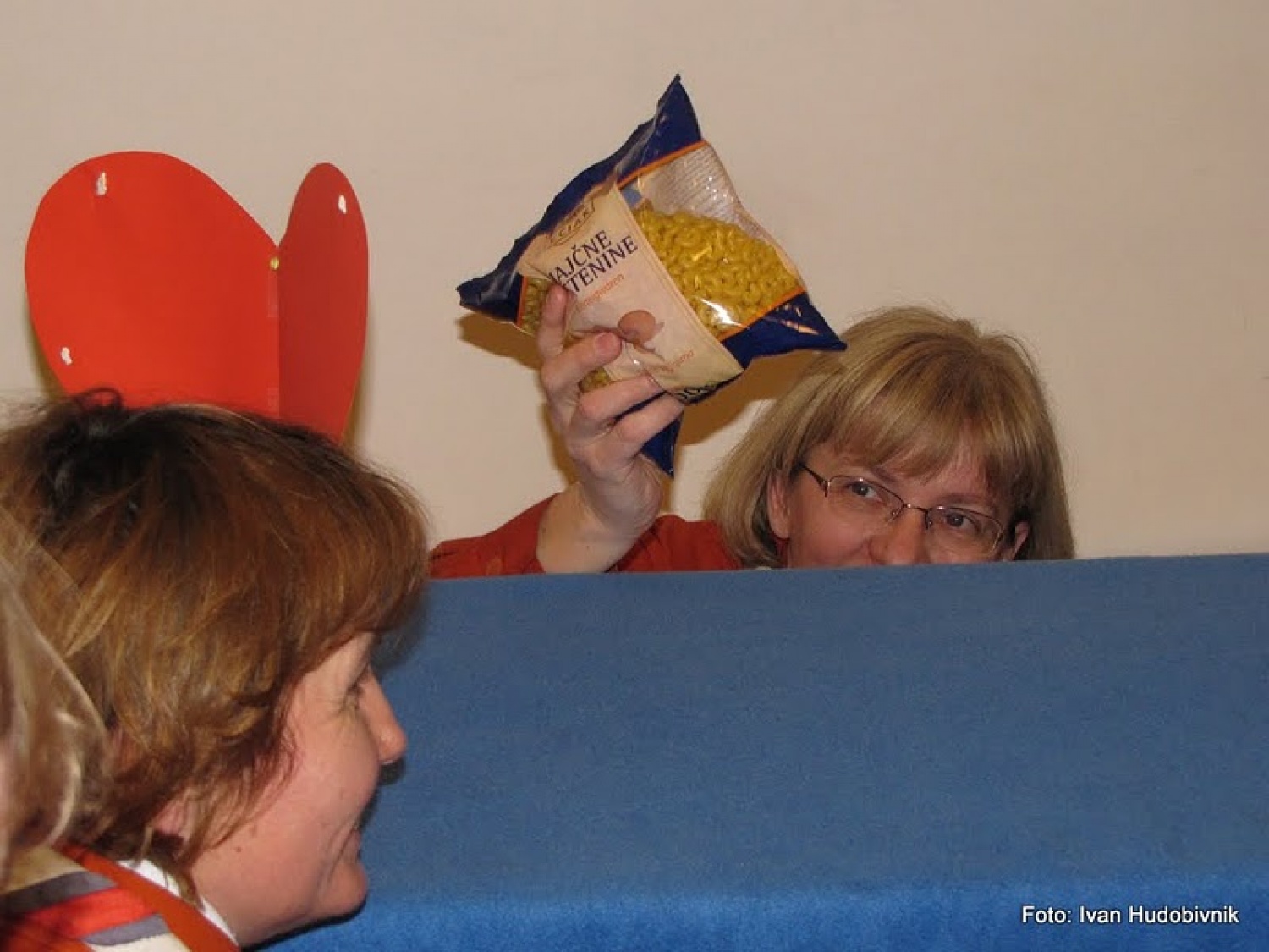 Kaj imajo skupnega naše skavtske družine in brat Stane Bešter? Marsikaj, a najnovejša je ta, da so si ukradli srce. Vsak je vsakemu ukradel vsaj majhen košček. Ne verjamete? Zgodilo se je na Pohorju, na zimskem taboru. Da se je to zgodilo, je kriv trop za pripravo tabora na čelu z Alenko, ki je dejavnosti treh dni tudi uspešno in potrpežljivo vodila. Izbral je namreč Don Boskove besede mladim: "Ukradli ste mi srce."