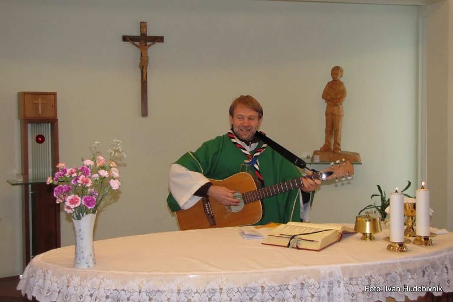 Kaj imajo skupnega naše skavtske družine in brat Stane Bešter? Marsikaj, a najnovejša je ta, da so si ukradli srce. Vsak je vsakemu ukradel vsaj majhen košček. Ne verjamete? Zgodilo se je na Pohorju, na zimskem taboru. Da se je to zgodilo, je kriv trop za pripravo tabora na čelu z Alenko, ki je dejavnosti treh dni tudi uspešno in potrpežljivo vodila. Izbral je namreč Don Boskove besede mladim: "Ukradli ste mi srce."