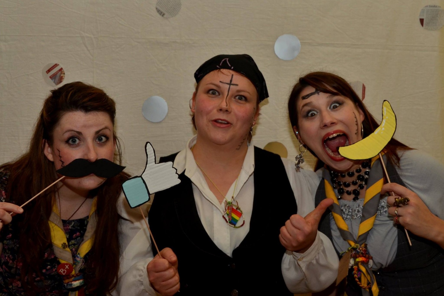 Homške voditeljice.