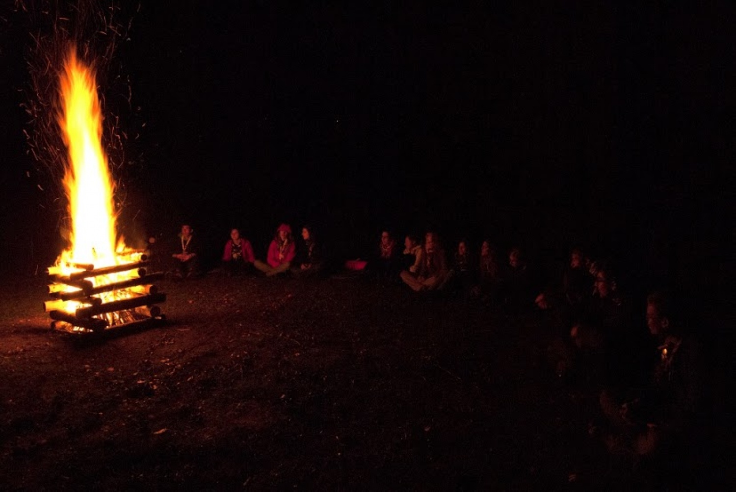 Zabavni večer ob ognju