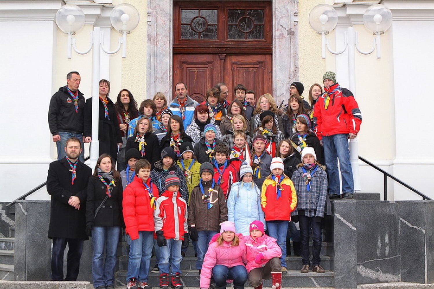 Bogato skavtsko srečanje smo si pripravili odrasli skavti in skavtinje v nedeljo na Loškem. Najprej petje pri maši v Žireh, praznovanje okrogle obletnice na Žirovskem vrhu in plezanje na umetni steni.