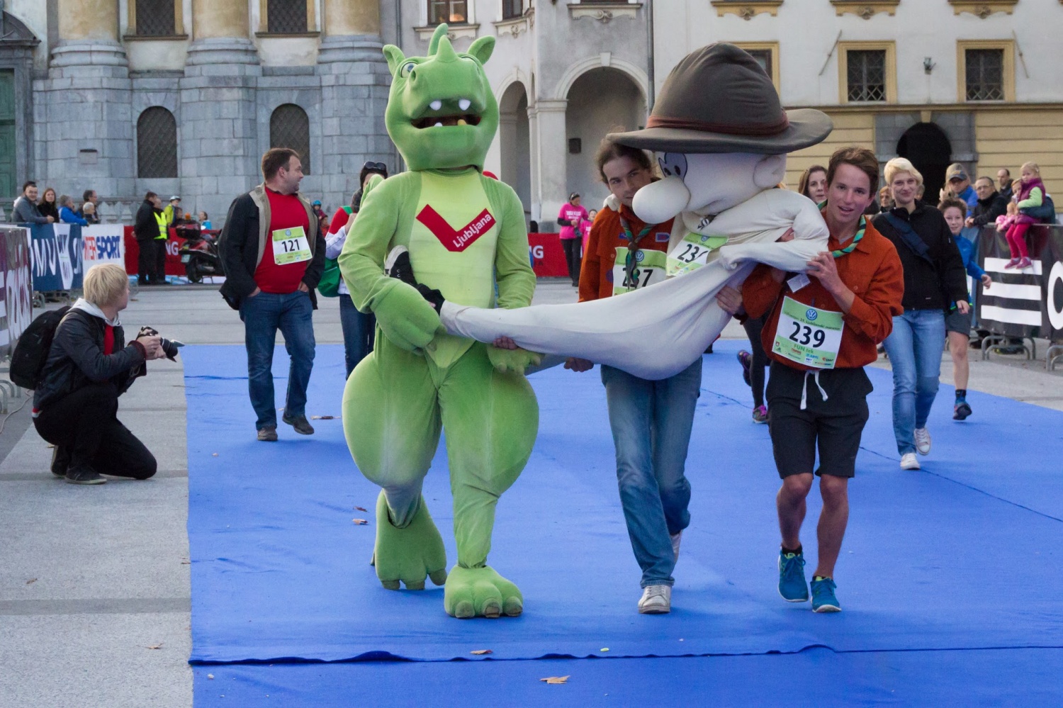 Skavtski duh "teče" proti cilju (Ljubljanski maraton)