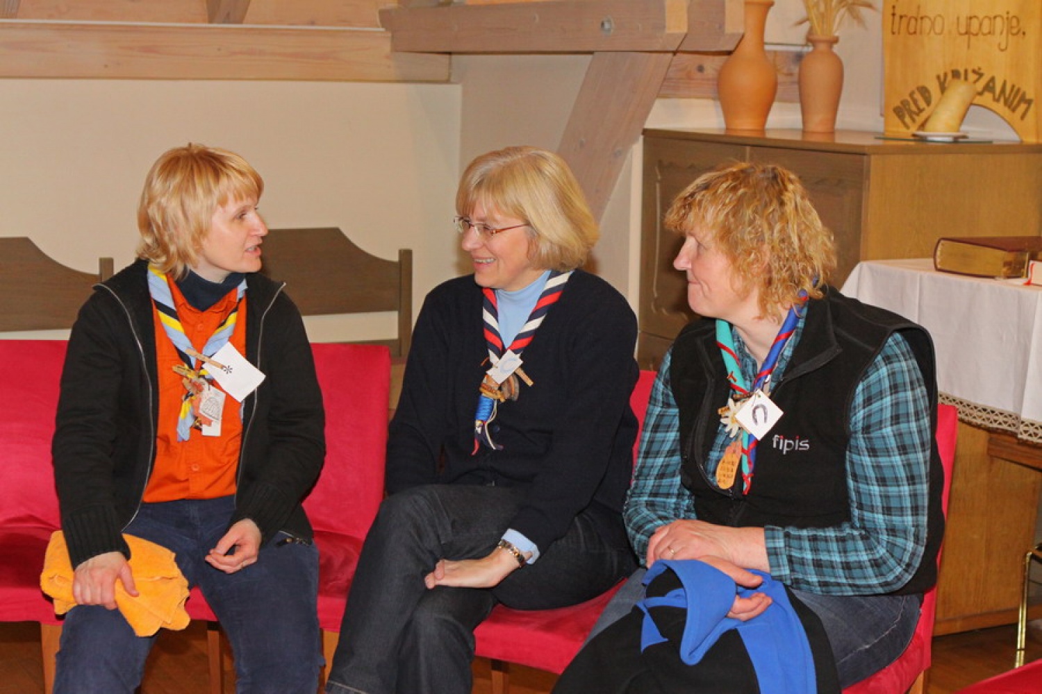 Duhovne vaje za odrasle skavte v Kančevcih od 7.do 9.1.2011 so se tokrat začele s služenjem kot pomoč Domu duhovnosti.To je bila dobra priprava na samo temo duhovnih vaj, ki je zajemala iz temeljev naše vere.