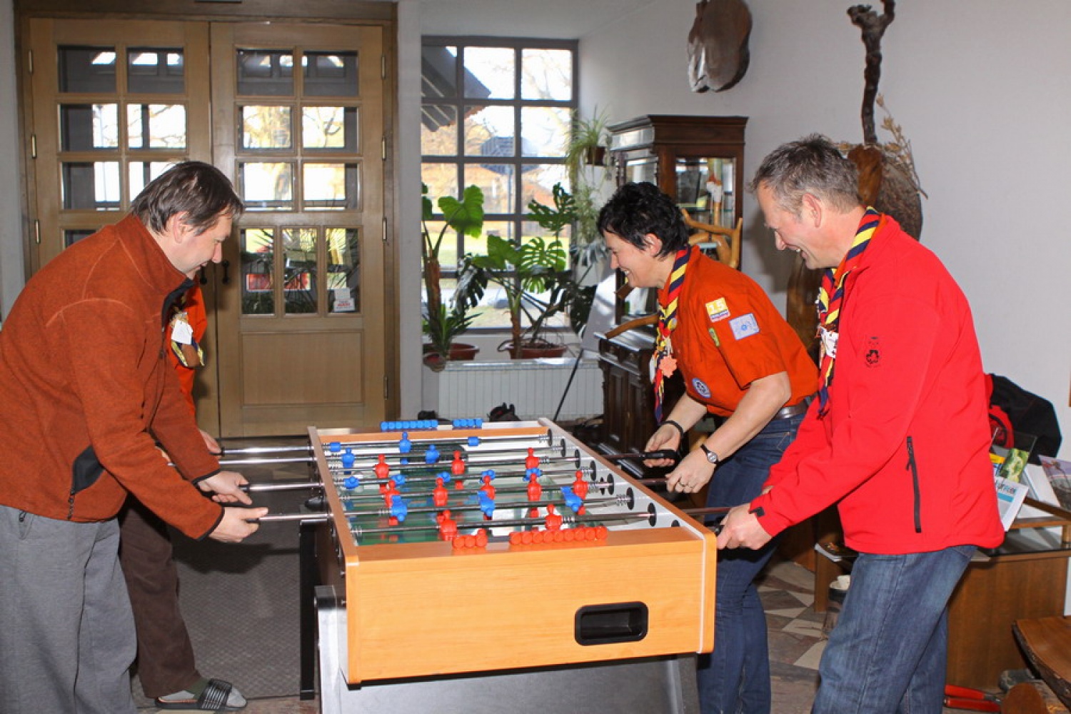 Duhovne vaje za odrasle skavte v Kančevcih od 7.do 9.1.2011 so se tokrat začele s služenjem kot pomoč Domu duhovnosti.To je bila dobra priprava na samo temo duhovnih vaj, ki je zajemala iz temeljev naše vere.